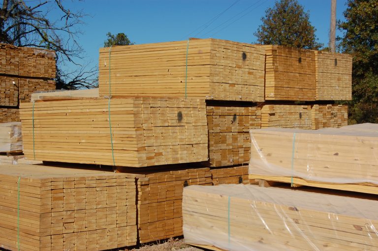 Environmental Impact of Choosing Hardwood Dunnage